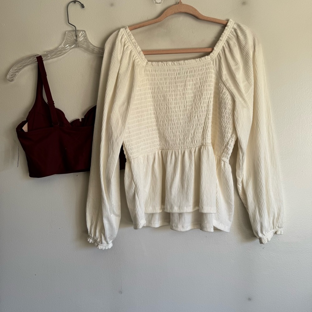 Old Navy bundle (2) Long Sleeve ruched blouse & red Balconette crop top Sz Large - Picture 2 of 15